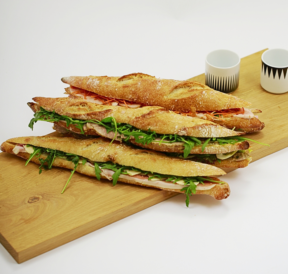 BAGUETTE GARNIE SAUMON FUMÉ