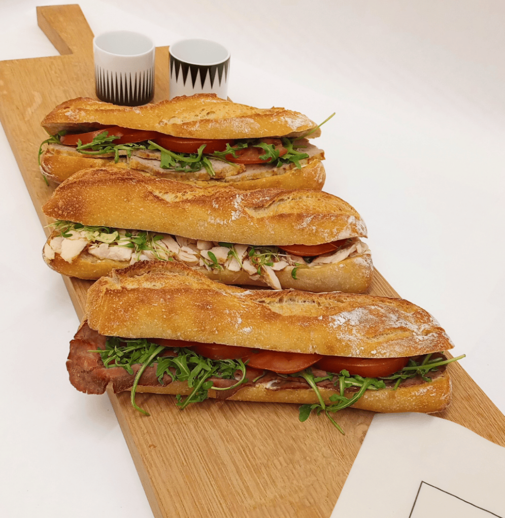 BAGUETTE GARNIE ROSBEEF